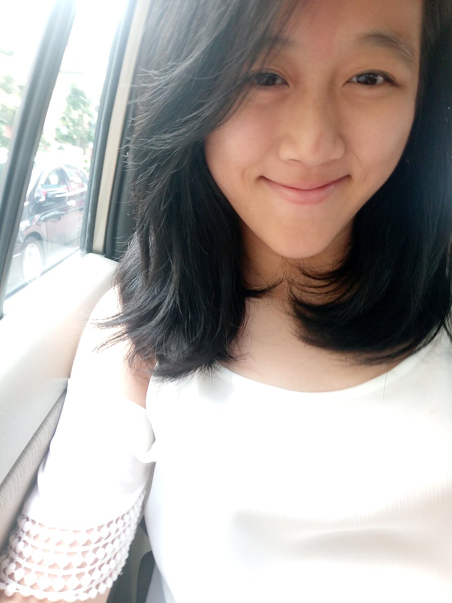 gigglespcy's tweet photo. nothing new, he just wanted to see my face after ages ;;

#EXOLSelcaDay https://t.co/4fC6Hzt41A