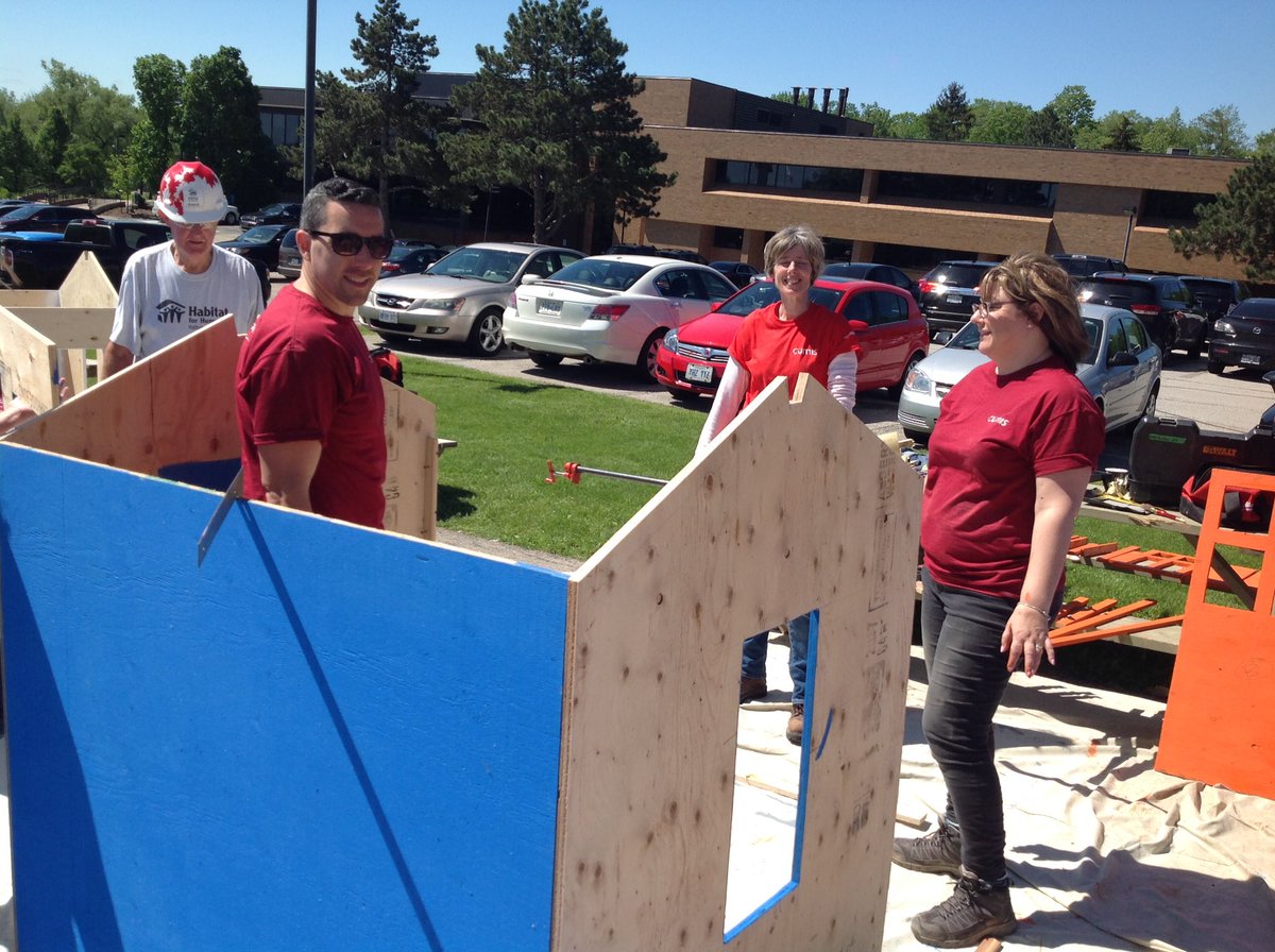 HabitatHMD's tweet photo. Team Little Boy is speeding along! Looks like they might be the first ones done today! #RaceToLead #playhousebuild https://t.co/Iz0uW82DgE