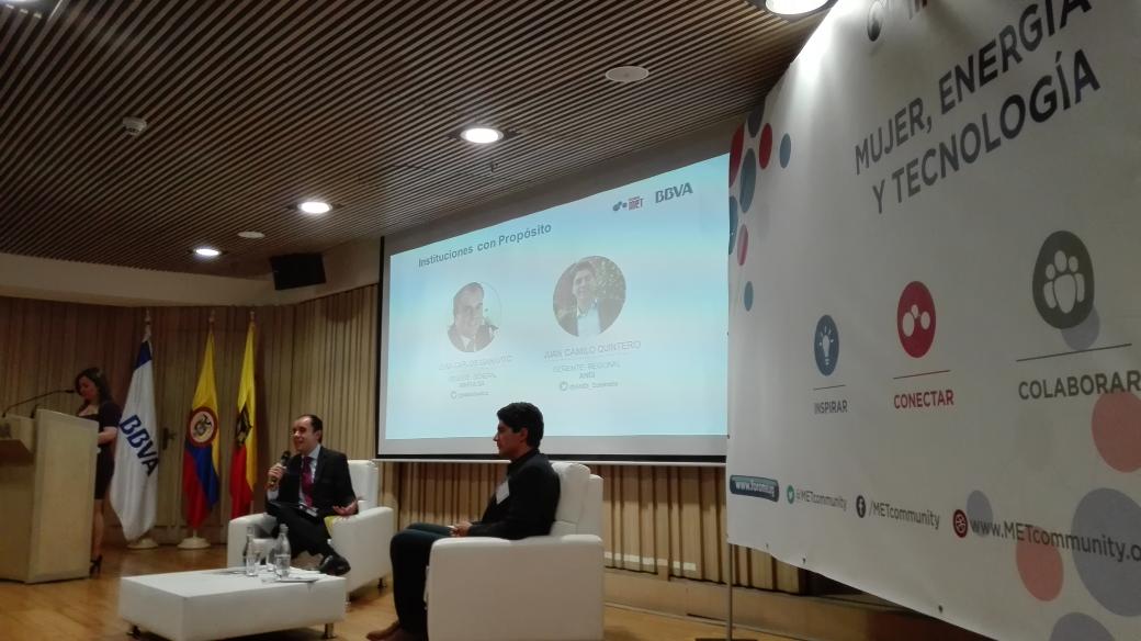 VaneRueda_'s tweet photo. @InnpulsaCol  @ANDI_Colombia  estamos seguros que el emprendimiento es el futuro del país #ForoMET https://t.co/4xvXyTqRJd