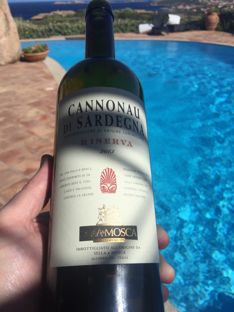GrapesOrFroth's tweet photo. V juicy red cherry, but slight alcl burn imbalance - hard to master with Grenache? Great val at €10 #beefypartner https://t.co/MQ7u6nQBi4