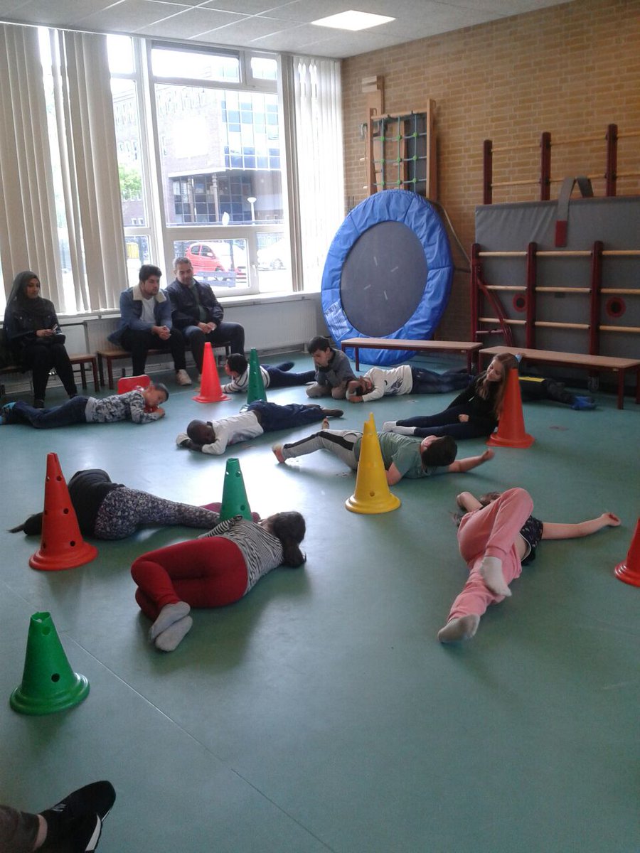 PJ_Ateliers's tweet photo. Afsluiting van het Taalatelier groep 3/4 met het thema sprookjes @PausJoannes https://t.co/58VUAbeM0W