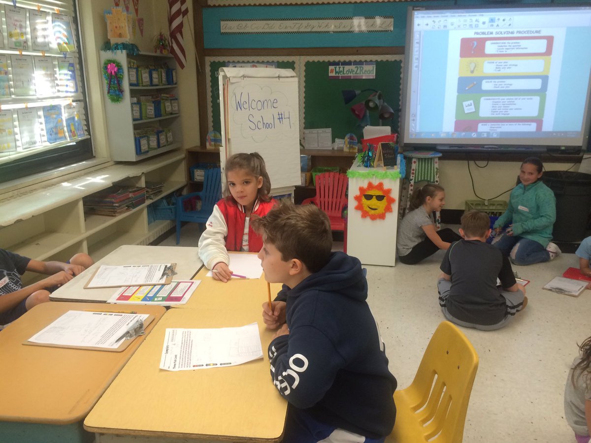LWelchStorch8's tweet photo. Mathematicians at work from School 8 and School 4! True collaboration as students share their expertise!@FultonAve8 @JoannaKletter https://t.co/3puW5VGICJ