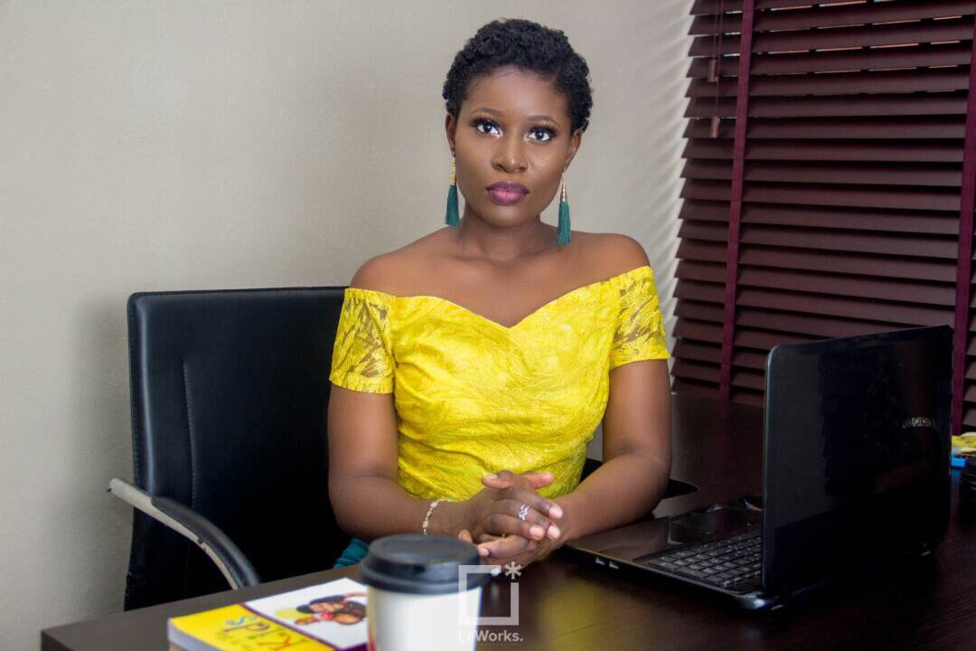 ijeworks's tweet photo. Portrait of Mrs Ugochi David-Nkennor.
Happy birthday π. We love and appreciate you.
Makeup: @houseofmitera
#ijeworks #ijeworksportrait https://t.co/6GE1ierHsf