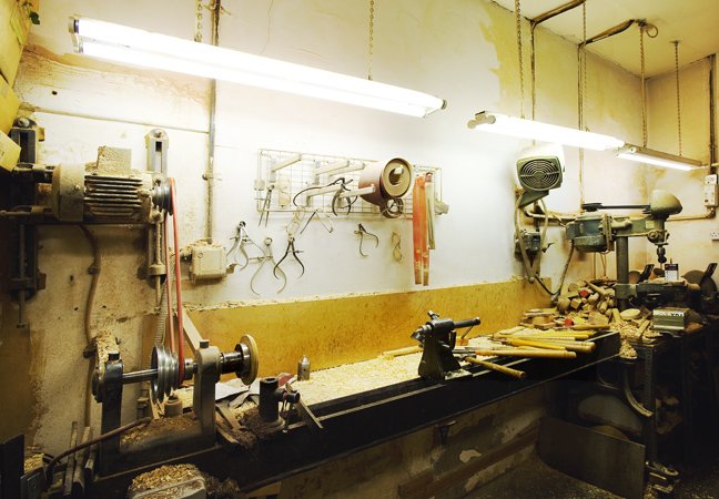 makermilebot's tweet photo. The Spindle Shop has been trading in the area since the 1800's! https://t.co/hI3Wm9KXGc https://t.co/twS2yWb1KZ