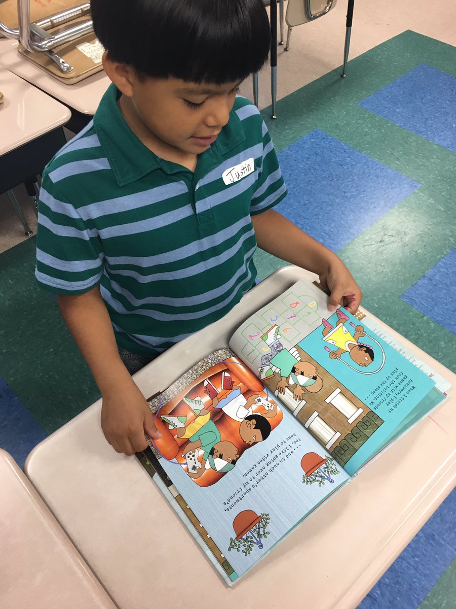 ReadWriteAway's tweet photo. "I relate to both characters because I live in the USA like Charlie but speak Spanish like Carlito. I have brown skin too." @ReadtobeReadyTN https://t.co/kcKWaUuBKE