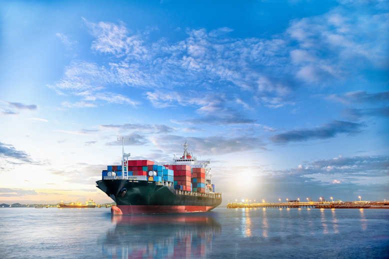 SupplyChainD's tweet photo. .@Maersk suspends #Qatar cargo routes as #GCC rift intensifies. #supplychain #logistics #procurement #shipping https://t.co/ne7YCPbrob https://t.co/YLlLcXUvhE