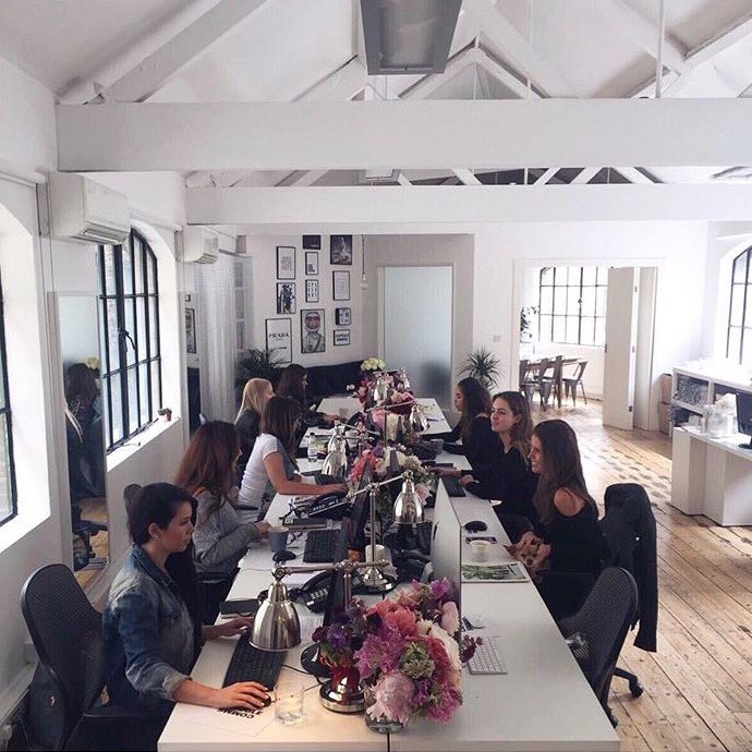 CapsuleComms's tweet photo. Hump days don't exist when your office looks like this. How cool is our #capsulecomms HQ?ππ«πΈππΌ #officegoals https://t.co/Ly9MHCEDv5