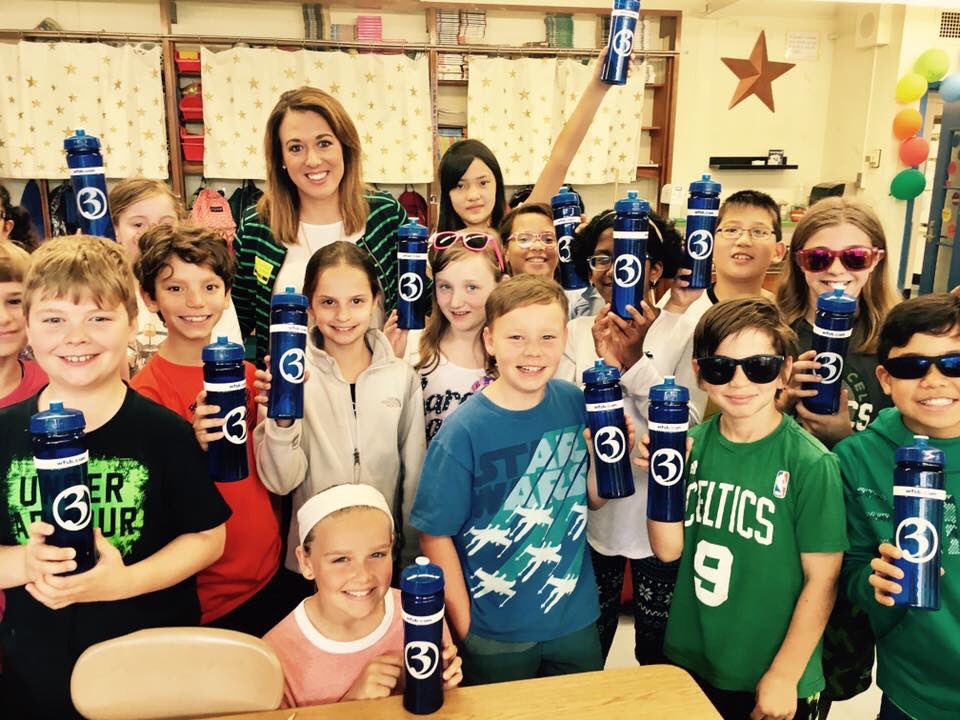 1stgradebliss's tweet photo. We had a special guest in our classroom @courtneyzieller! She explained how to write a news story and gave us water bottles #channel3rocks https://t.co/vpeBQvfjl6