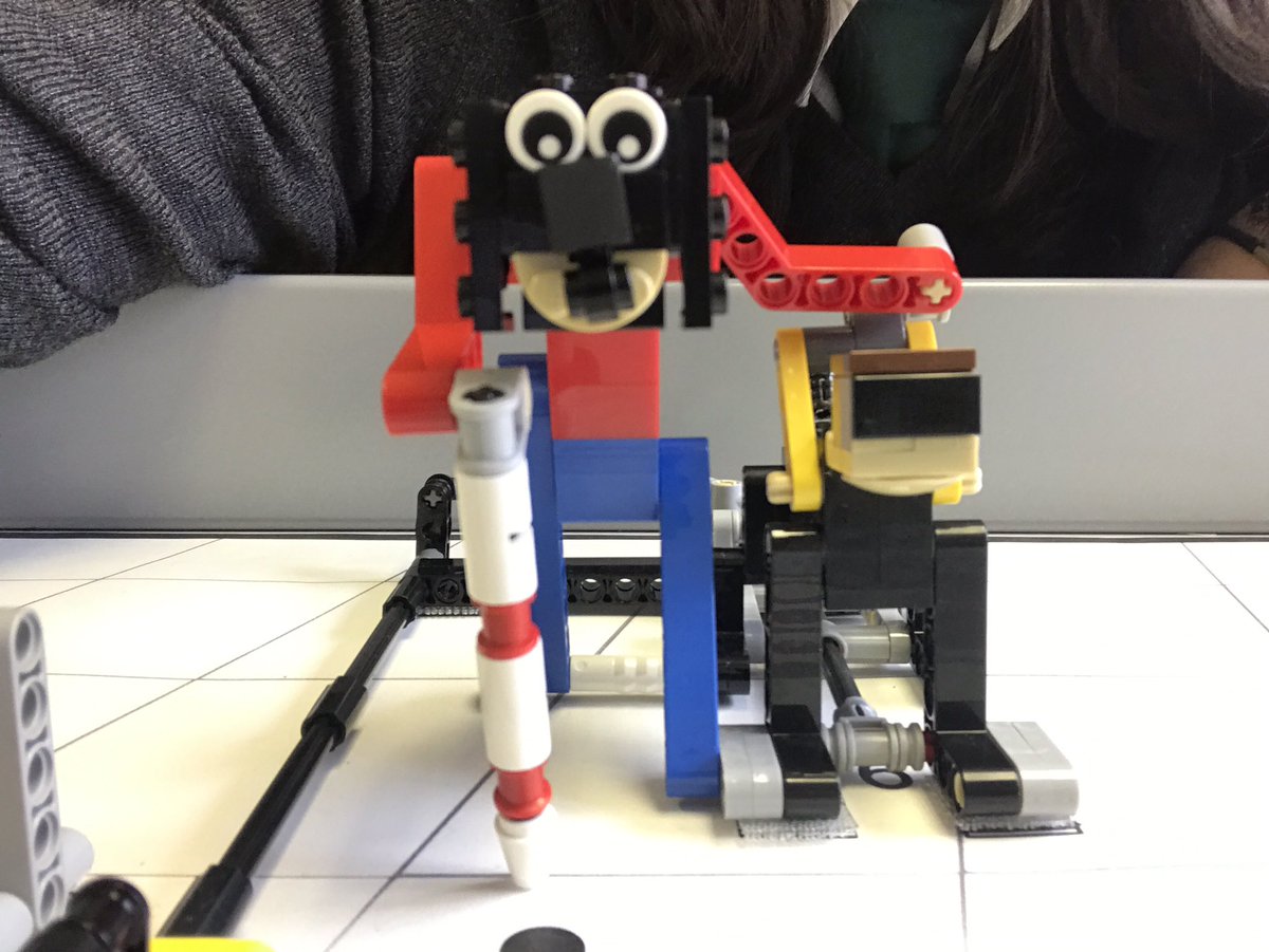 Madeley2017KMF's tweet photo. #FIRSTLEGOLeague #YEOTY17 #robot #Engineer #goodlego #funtimes #headswaps #lego @KMFmetal @NULC @LEGOeducationUK @Mathsoverlord https://t.co/vroGqvqoPs