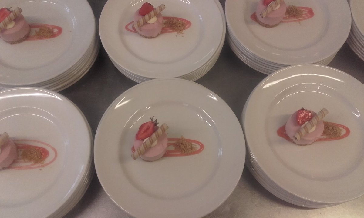 Cant beat #localproduce . <a href="/Blacketyside/">Blacketyside</a> strawberries used to make this glorious strawberry cheescake for todays wedding <a href="/BalbirnieHouse/">Balbirnie House</a> yum!