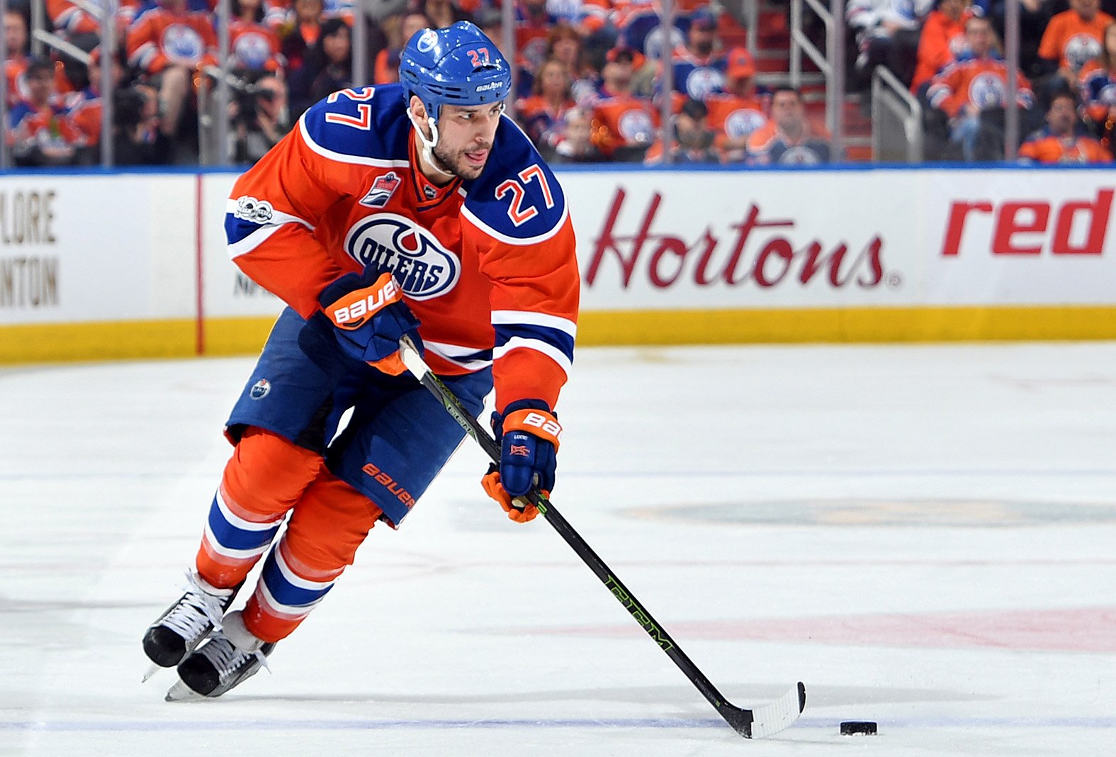 Happy birthday to winger Milan Lucic! 