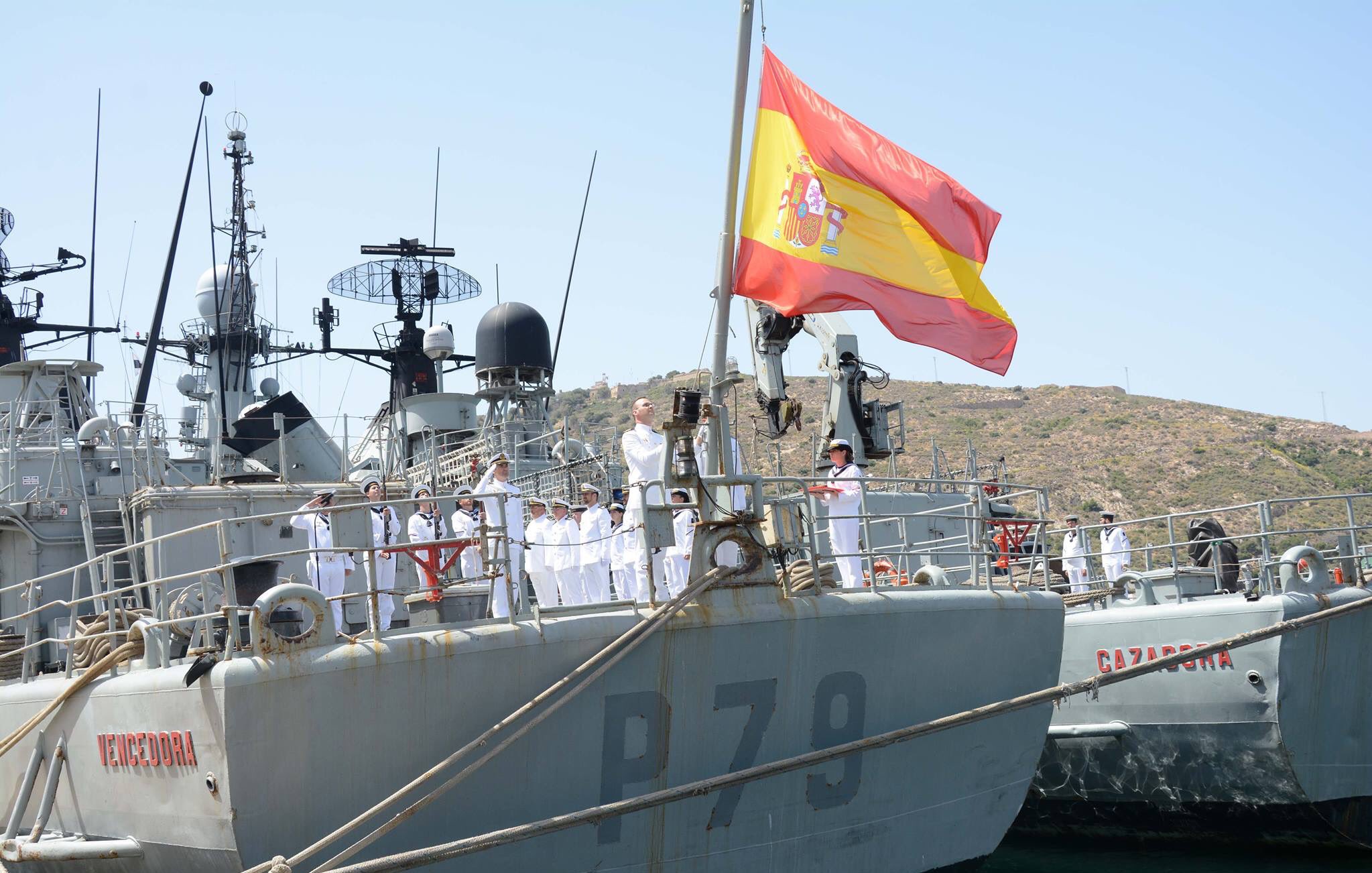 DBut1zcWsAAt20B.jpg:large