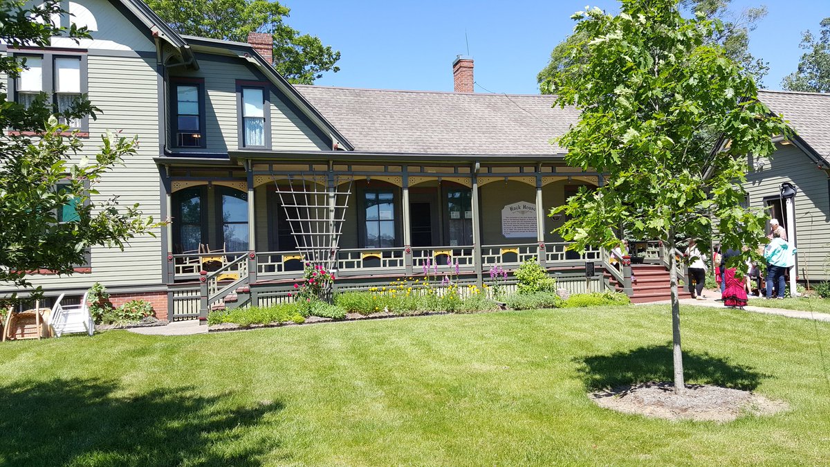 griffith2107's tweet photo. Second grade visits the Hack House in Milan.  Thank you to our parent volunteers! Many of the Hack House volunteers are retired  teachers! https://t.co/GowipZRC4S