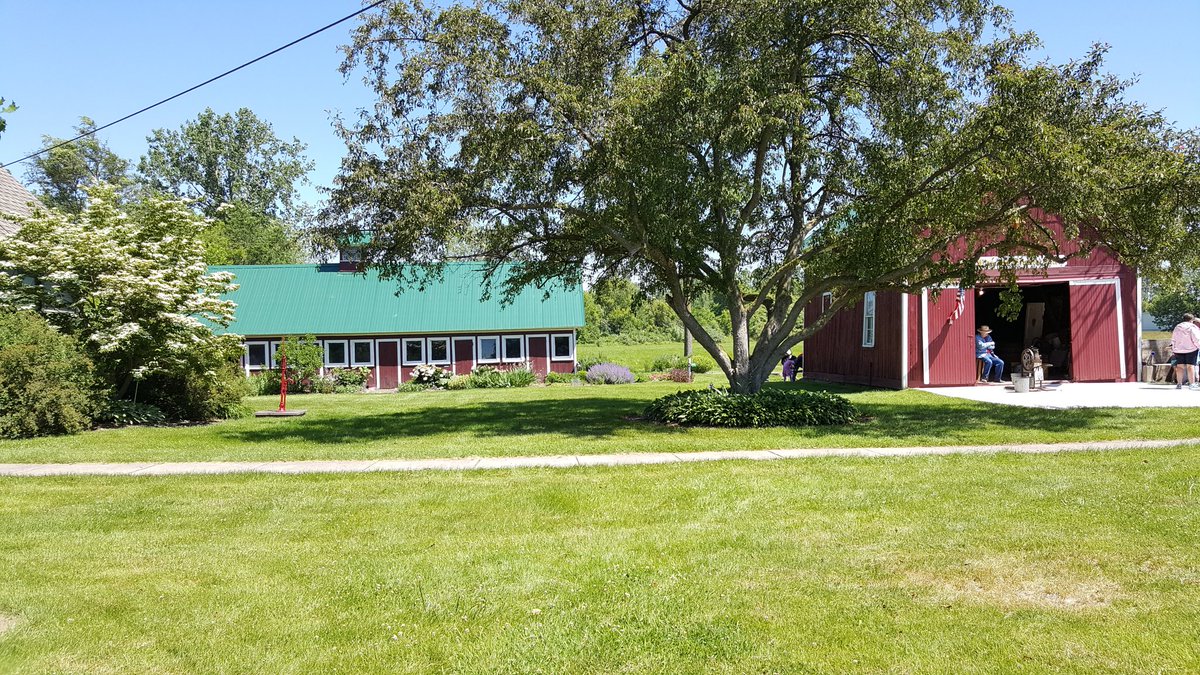 griffith2107's tweet photo. Second grade visits the Hack House in Milan.  Thank you to our parent volunteers! Many of the Hack House volunteers are retired  teachers! https://t.co/GowipZRC4S