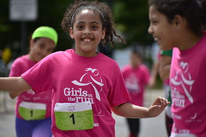 HowFarWouldU's tweet photo. Two great ways to spend #GlobalRunningDay: support @GOTRNYC and go for a run! https://t.co/Fxo3kq7iF3 https://t.co/1QZECzZEp3