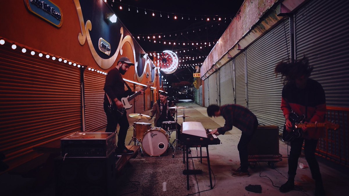 our video for "glacier" is up now over at <a href="/GoldFlakePaint/">•</a>. directed shot &amp; edited by @emdubin. love ya'll.
•
•
goldflakepaint.co.uk/first-watch-ca…