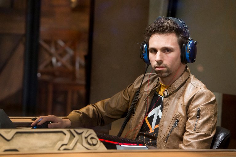 ViciousHS's tweet image. The Vicious Inquisition w/ @CydoniaHS. We talk prep, strategy, and recent successes! ow.ly/xpKi30cnCkK #TheVI #Hearthstone @HSesports