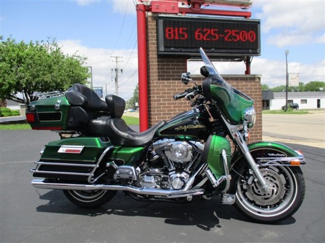 ClassicMotorSal's tweet photo. 2006 #HarleyDavidson #FLHTCUI #Dragonfly #wednesday #wednesdaywisdom #wednesdaymotivation #classicbikesforsale https://t.co/YHEoNDtF6f https://t.co/yR9cdmVyFP