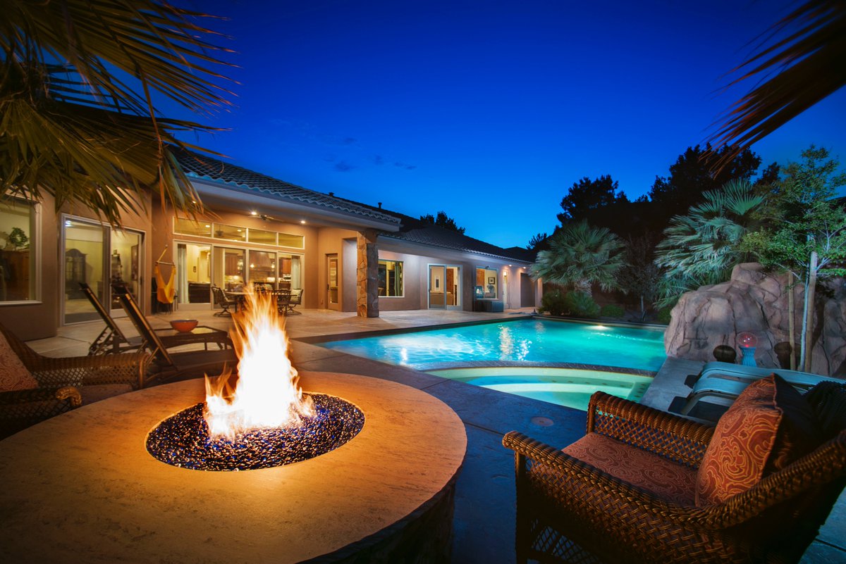 leewebb's tweet image. Lee Webb Photographer #architecture #realestate #nikon #stgeorge #pool really fun to shoot such a great pool. #burnettgroup #PizzaPieCafe