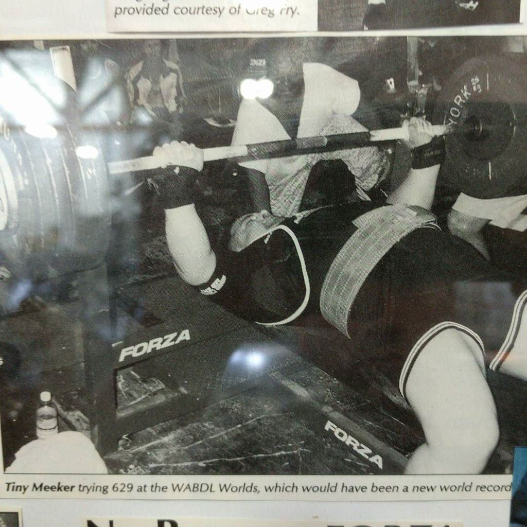 ForzaStrength's tweet photo. Tiny Meeker, @TinyMeeker benching big before he was in the 1000 pound club 💪 #ForzaSuperBench #ForzaStrength https://t.co/nFb7LkvcWi https://t.co/AUXTmrwozN