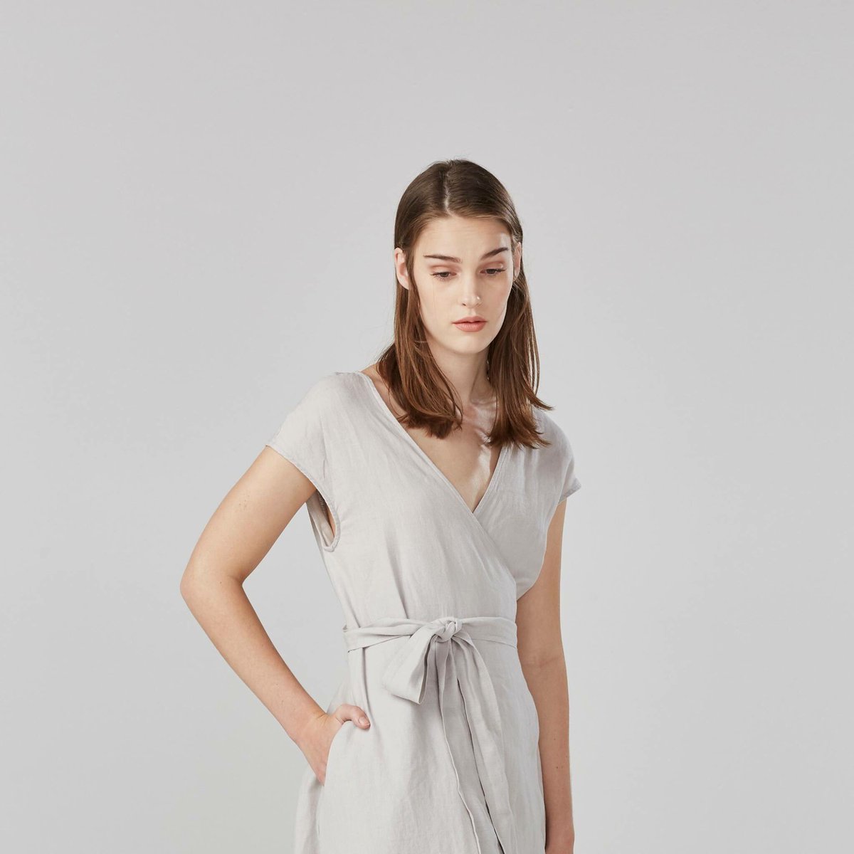 Jane_Sews's tweet photo. This luxe basic is reversible and has inseam pockets. Shop the Marion Dress online at https://t.co/IVgzipVvbD https://t.co/Hlo8VXfQve