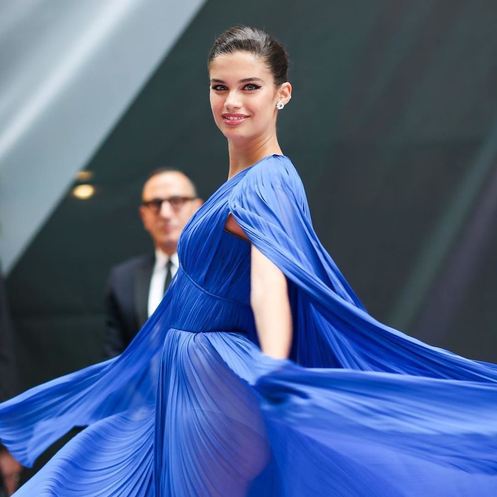 Idikathakadu's tweet photo. @SaraSampaio
#CFDAAwards #CFDA2017 https://t.co/8TIDPSiP7G