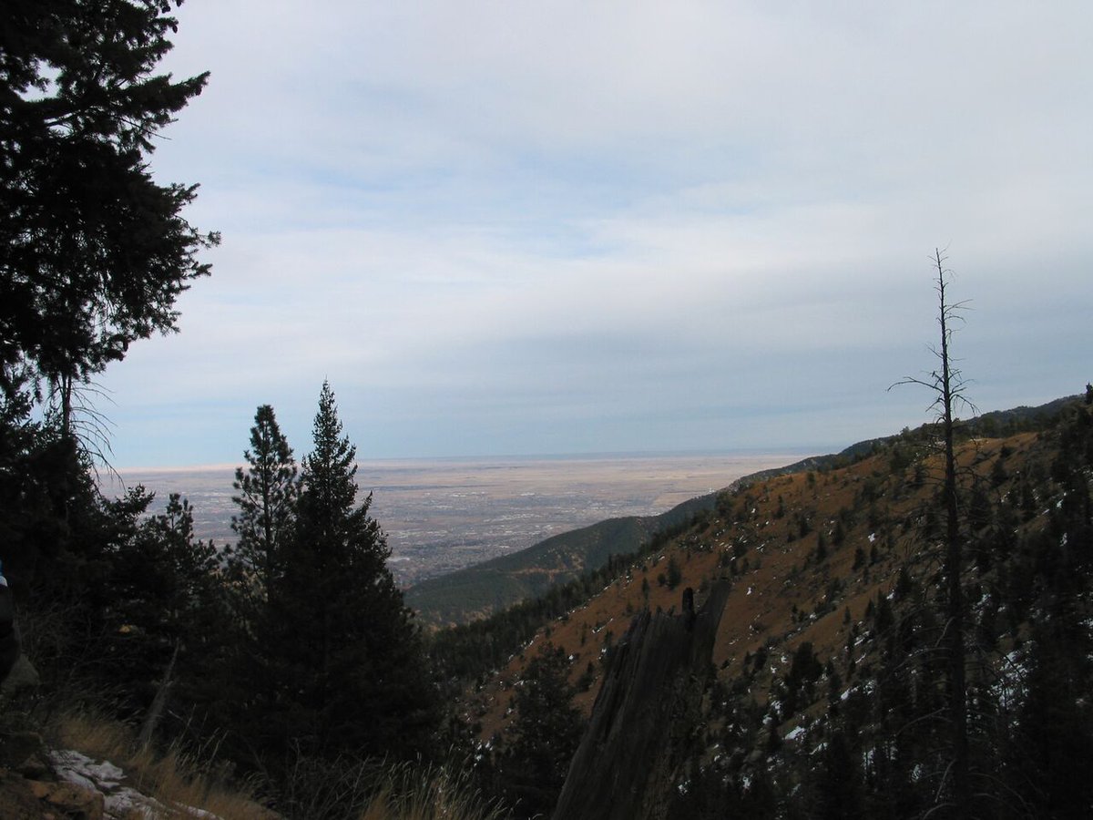 VisitCOS's tweet photo. North Cheyenne Canon @tfocc is the perfect place to take your significant other for a #romantic picnic. https://t.co/mI7tK6oPwa