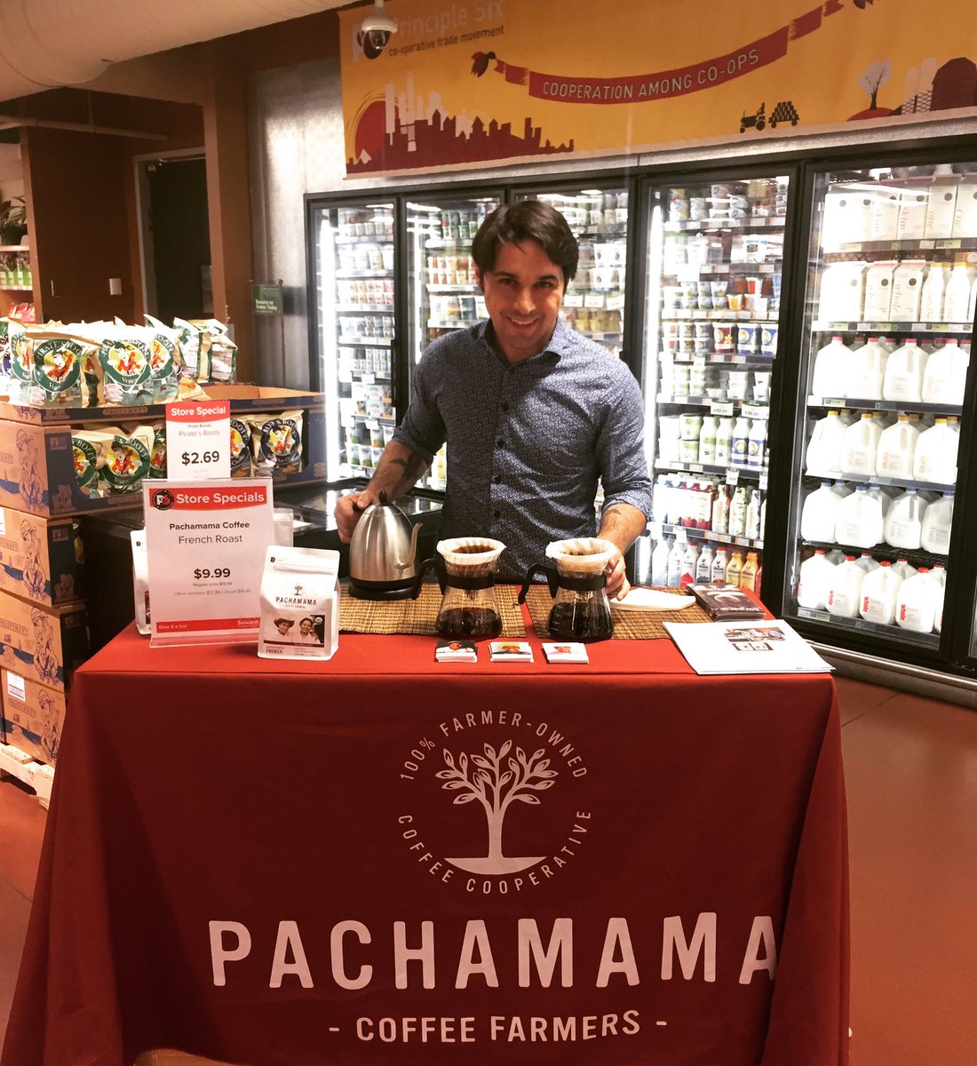 Cruz of <a href="/PachamamaCoffee/">Pachamama Coffee</a> demos at <a href="/sewardcoop/">Seward Co-op</a>! Catch Cruz at #CCMA2017 starting tomorrow!
