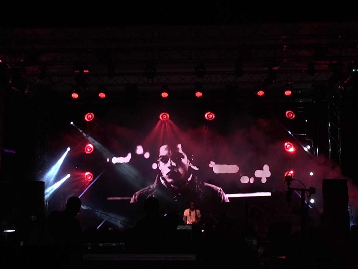 CITIZENCANNES's tweet photo. MONGOOSE X SLISCOBARS sur la scène du @midem #midembynight #midem2017 https://t.co/MXnhODH7Tz