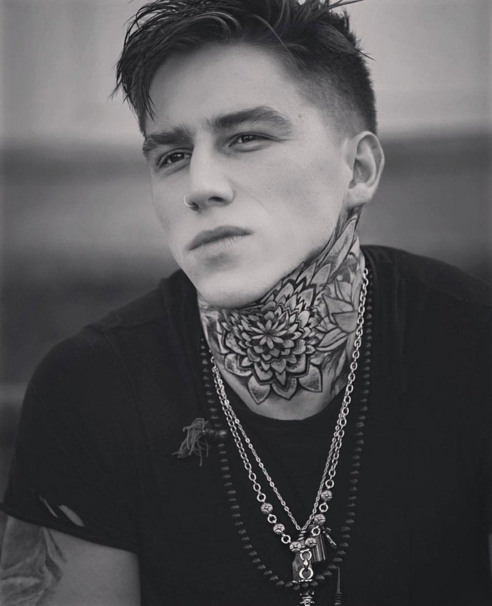 AMarzo8's tweet photo. OH YEAH, I model too 👀#malemodle #Tatoo #cuteboy #model #music #singer #PROMO https://t.co/ZOuTnE5xVd