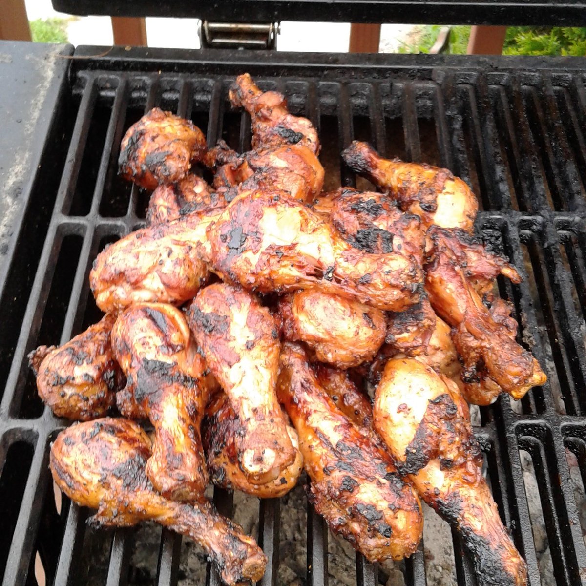 Mr. Wizzle tweet media