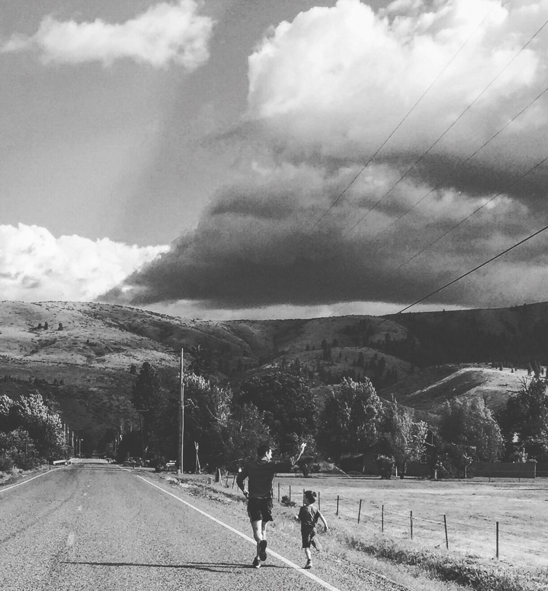 Happy #globalrunningday2017 globalrunn -- make it a family norm