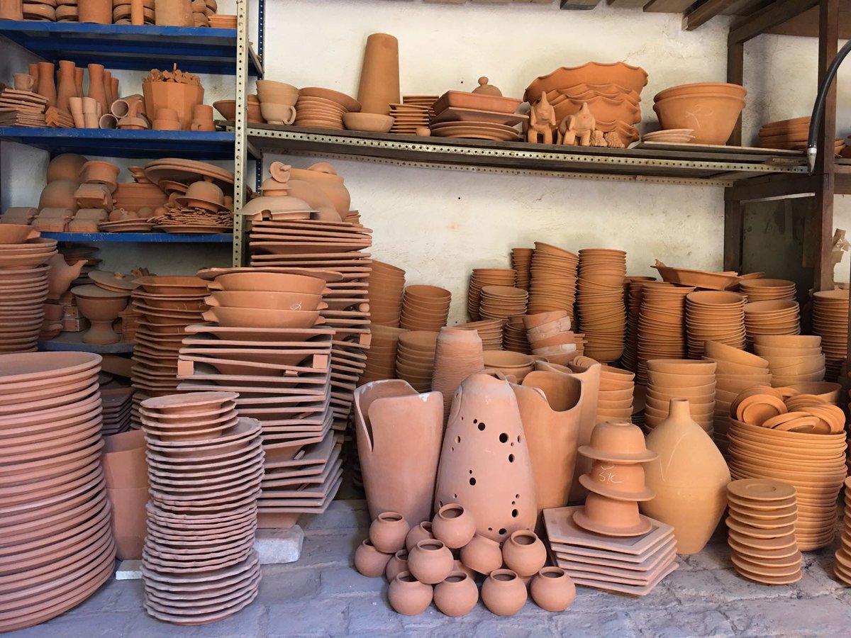 designweekmex's tweet photo. Los artesanos y diseñadores invitados trabajan juntos para la producción de piezas con conocimientos de ambas partes. #VisiónYTradición 2017 https://t.co/gbt7YX5TE1