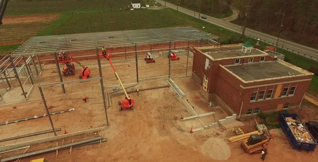 benchbrewing's tweet photo. Rain or shine, construction at #BenchBrewing is moving ahead. Catch our latest #BuildingBench video on Facebook or https://t.co/Q711dKQmfP. https://t.co/qJENmNepNI