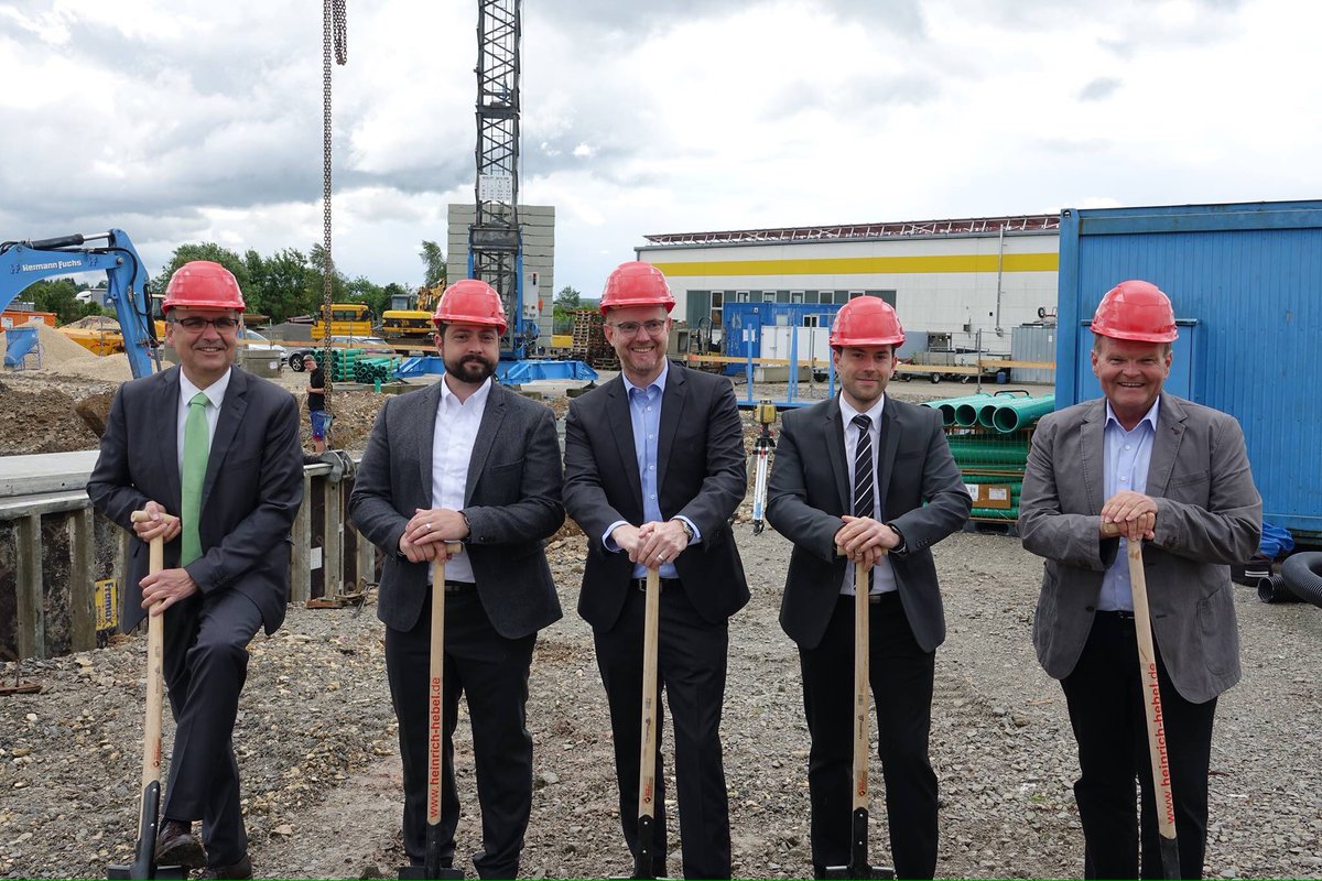 Groundbreaking for the new Dwyer Europe Campus. 😁💪🏼@DwyerGroup <a href="/Franchising411/">IFA</a>