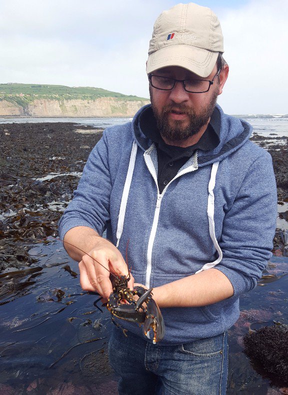 Nicky_Dobson's tweet photo. Looking forward to tonight's #CoCoastYorkshire #wineandscience evening with our guest speaker Anthony Hurd from the @YWTLivingSeas https://t.co/Amno6ojZDR