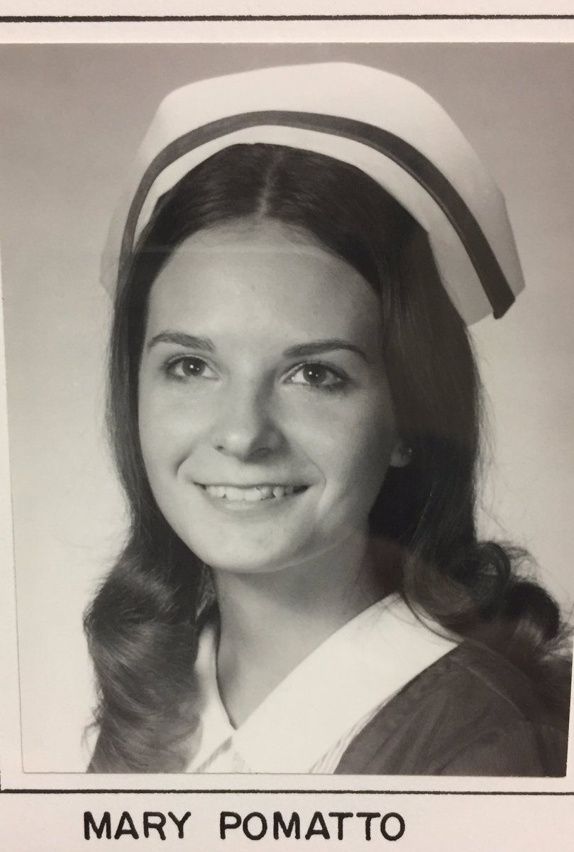 Grillaguy1's tweet image. On assignment in the Bradley School of Nursing. Found great pics of our Arts &amp;amp; Sciences Dean &amp;amp; our Nursing Director. #oagaag👩‍⚕️