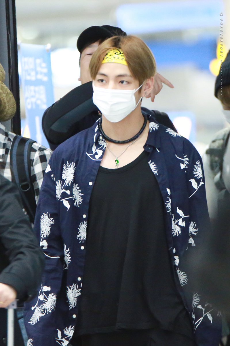 ScaGomez23's tweet photo. LIKE

My #TeenChoice nominee for #ChoiceStyleMale TAEHYUNG from @BTS_twt https://t.co/1XqIX5WFp4