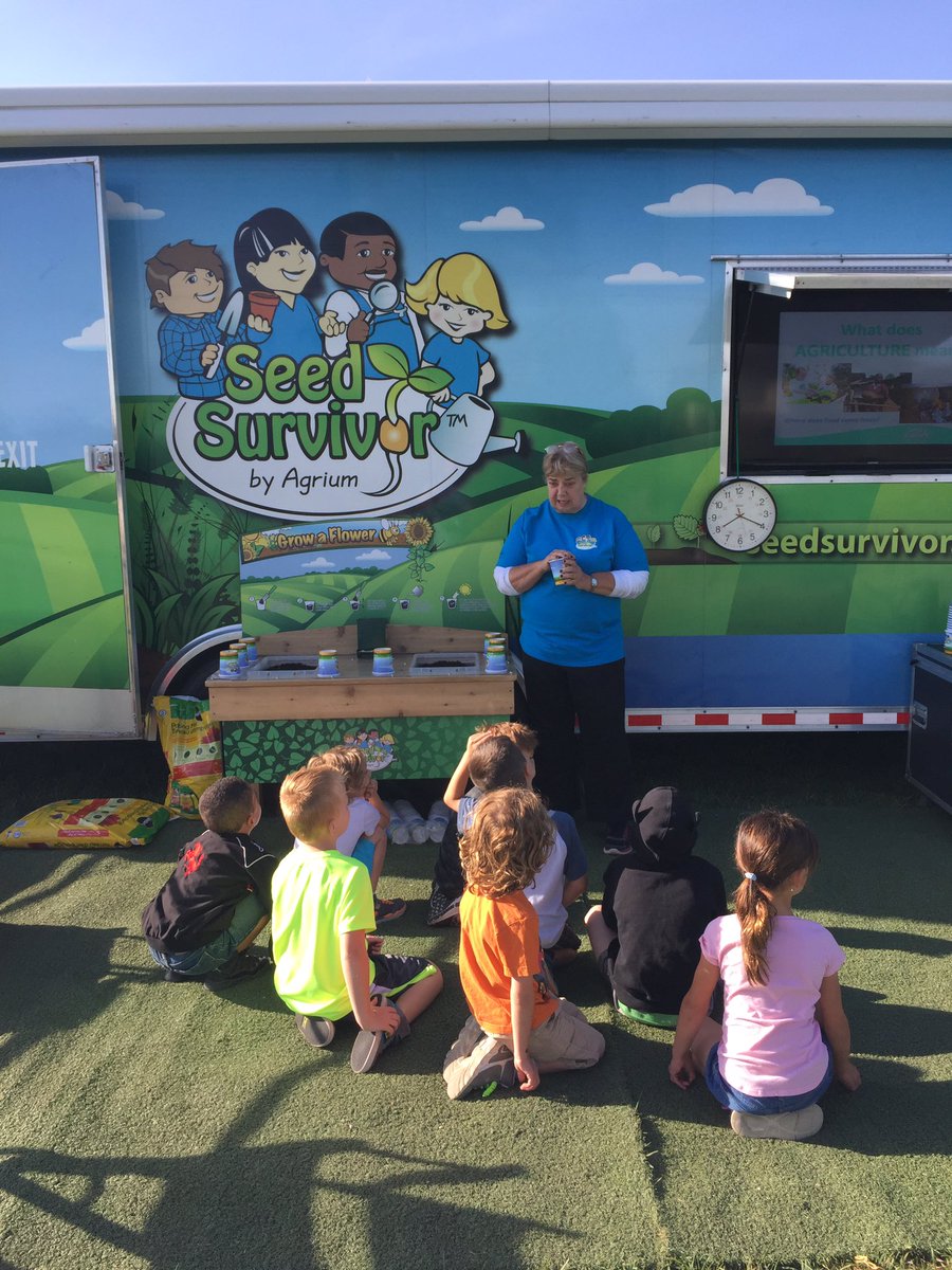 WonderfulonesAB's tweet photo. Thanks again Seed Survivor for stopping by and teaching us about seeds and plants!!! https://t.co/0FuVC708Pt