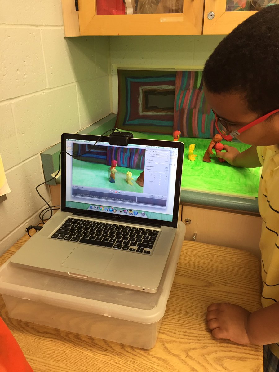 MrsMartinsTSMS's tweet photo. #class813 creating stop-motion animation dances https://t.co/ZS5FGWU2Xh