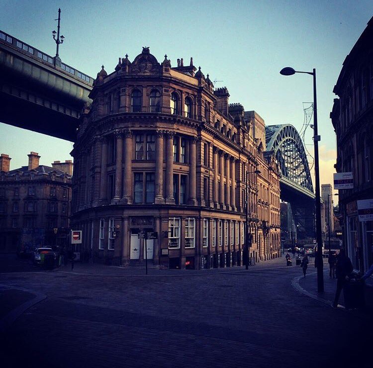 alanis_chloe's tweet photo. Leaving Newcastle for the last time tonight as a local, this beautiful city will always feel like home 💔on to the next chapter 😊🎉🍾 https://t.co/VA3XvB87Jz