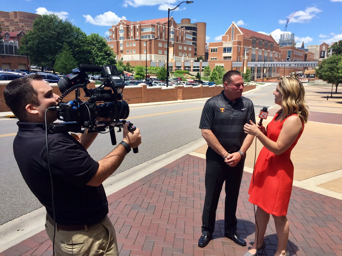 wvltrick's tweet photo. Hear what @UTCoachJones had to tell @WVLTCash over on Campus today during #local8news   At 6pm on @wvlt https://t.co/uGmBEzSDDh