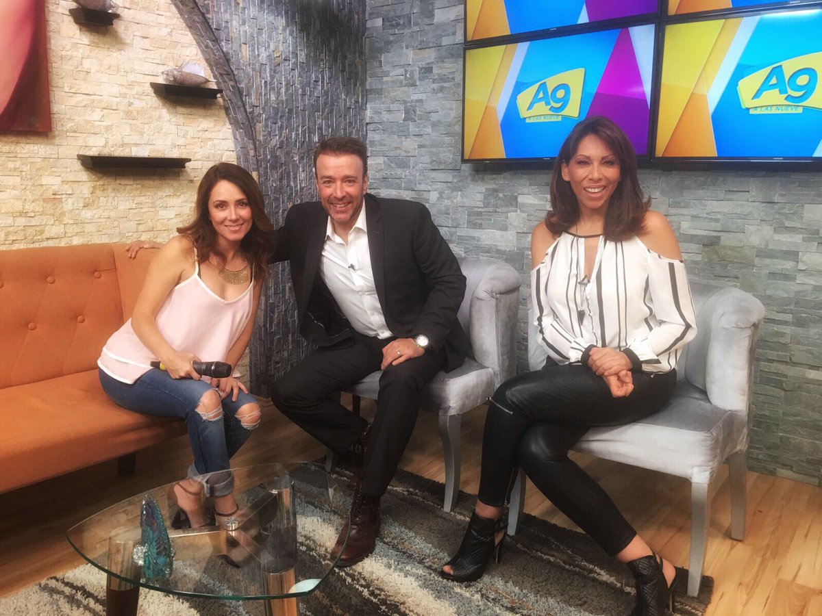 MagaliBoysselle's tweet photo. #entrevista en @alas9_wtv para hablar del estreno de HOY a las 20:30 hrs de #DetrasDeUnClick por @CanalOnceTV #promocion @JustMondayPR ❤️ https://t.co/lbn4DQWy8F