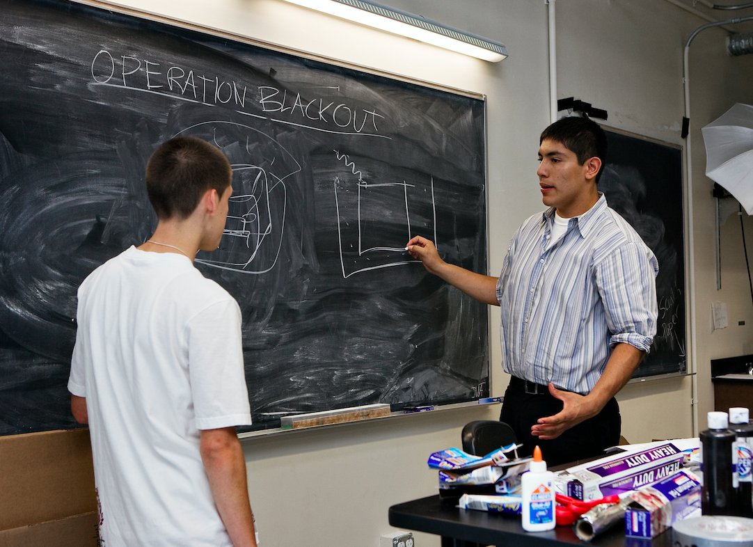 LPFI is #hiring #Physics Instructors for SMASH 2017! Apply today: bit.ly/2iizLDJ #summerjobs