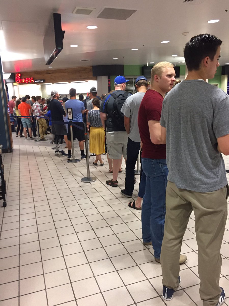 katebloodferg's tweet image. When you want to eat on campus but everyone and their dog is here for a BYU camp #byuprobs #comms321