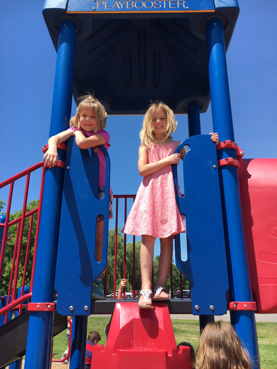 FirstiesMES's tweet photo. "X-tra" recess for X Day! @MsJorgesMES #ABCcountdown #theMESway https://t.co/3lDCkApTkA