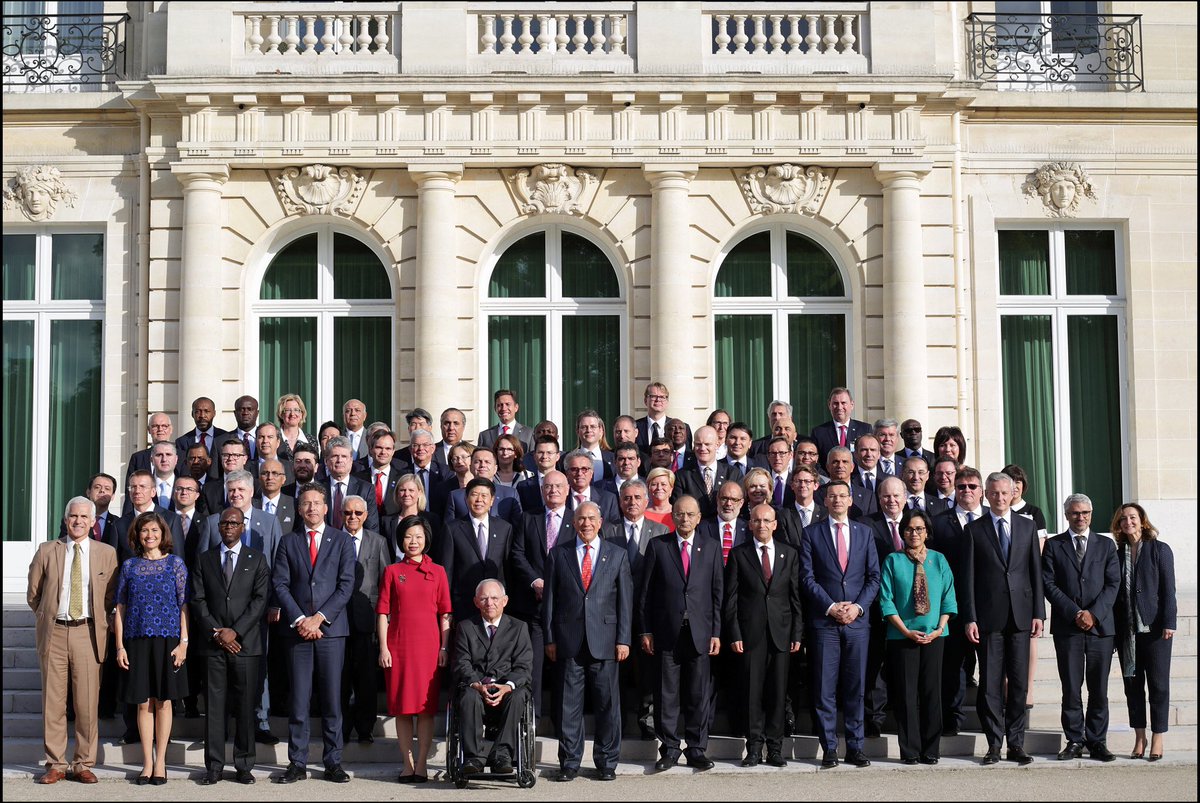 BrunoLeMaire's tweet photo. La lutte contre l'optimisation fiscale internationale est essentielle : je me réjouis de signer le 1er traité fiscal multilatéral @OCDE_fr https://t.co/g5nu4w2Gp9
