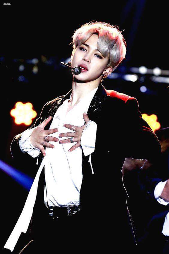 adoremoochi's tweet photo. #CHIMCHIM are you even a real person 😢❤ our Prince charming CHIM CHIM PROTECT HIM 😻❤❤
#JIMINDAY https://t.co/lucyhfb580