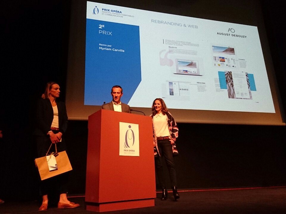 ElseBang_'s tweet photo. Prix qui revient à @AugustDebouzy pour son rebranding ! #PrixOpera @myriamcarville https://t.co/m73XdynTRx