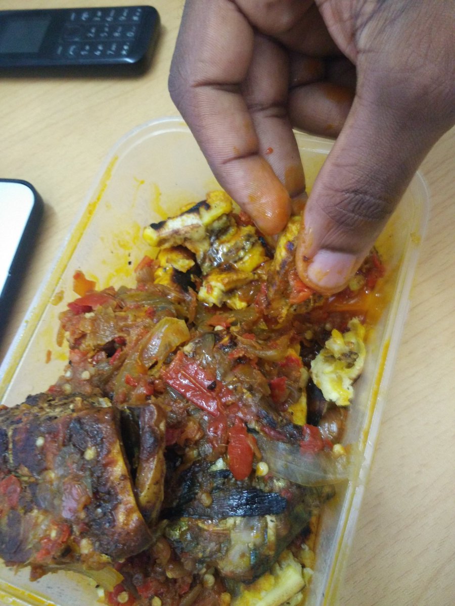 ifiokidiang's tweet photo. For interested parties, I finally found PH bole in Lagos and it was a delight. @TouchPH #eatinginlagos https://t.co/LEKz8Rh1rN